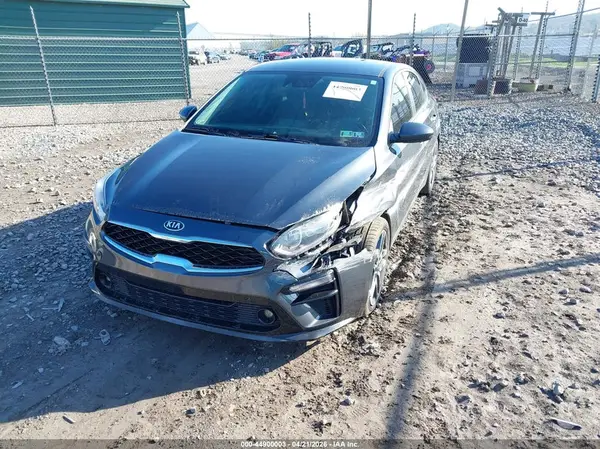 3KPF34AD8KE021571 2019 KIA FORTE - Image 2