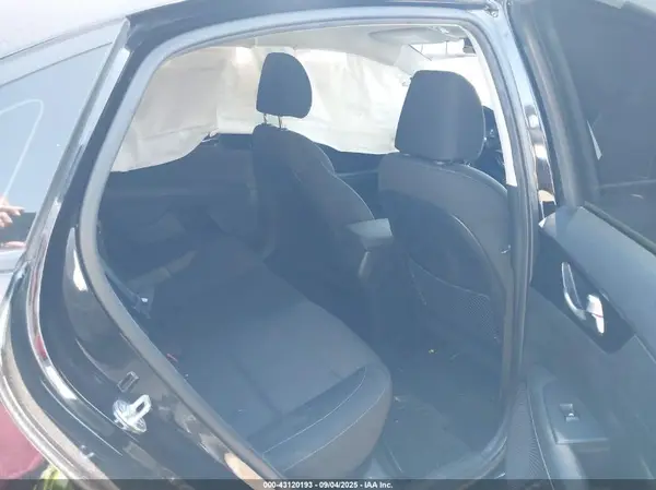 3KPF34AD8KE021781 2019 KIA FORTE - Image 8