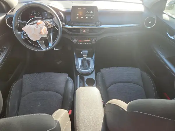 3KPF34AD8KE021862 2019 KIA FORTE - Image 8