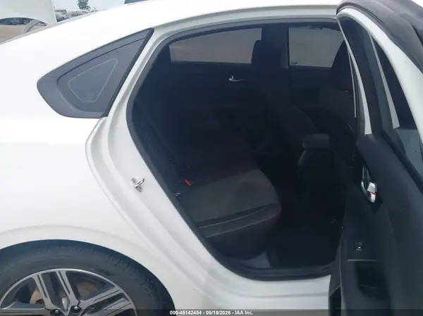 3KPF34AD8KE022428 2019 KIA FORTE - Image 8