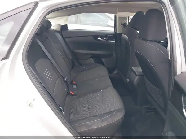3KPF34AD8KE051069 2019 KIA FORTE - Image 8