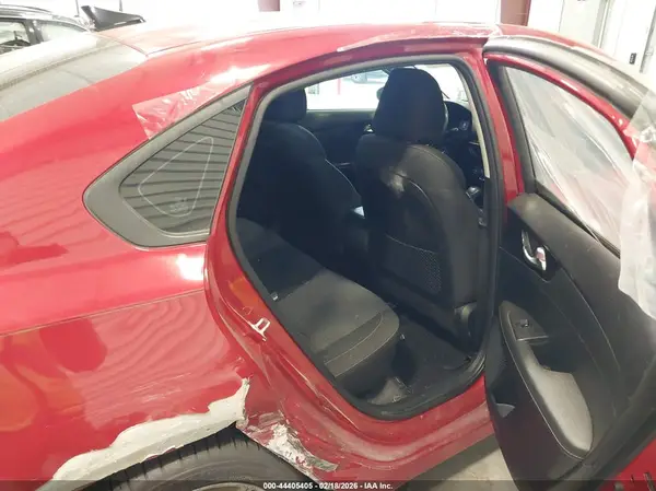 3KPF34AD8KE063268 2019 KIA FORTE - Image 8