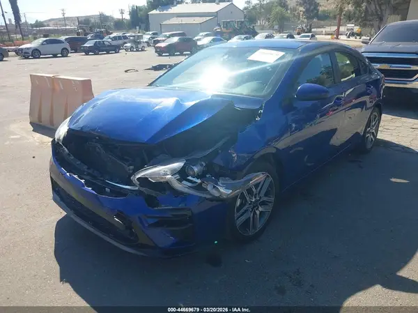 3KPF34AD8KE064677 2019 KIA FORTE - Image 2