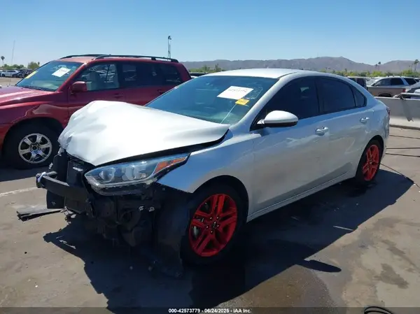 3KPF34AD8KE065084 2019 KIA FORTE - Image 2