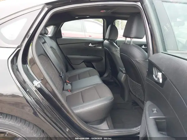 3KPF34AD8LE225370 2020 KIA FORTE - Image 8