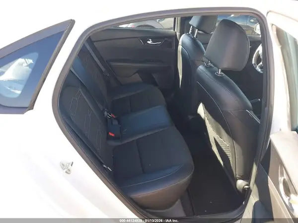 3KPF34AD8ME264378 2021 KIA FORTE - Image 8