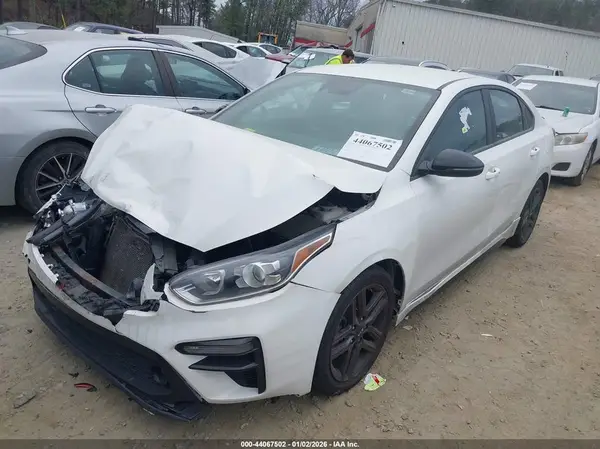 3KPF34AD8ME283237 2021 KIA FORTE - Image 2