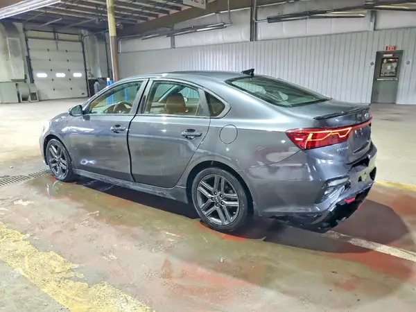3KPF34AD8ME285103 2021 KIA FORTE - Image 2