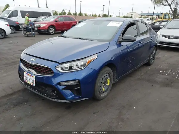 3KPF34AD8ME285652 2021 KIA FORTE - Image 2