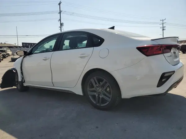 3KPF34AD8ME286526 2021 KIA FORTE - Image 2