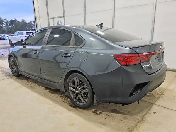 3KPF34AD8ME320996 2021 KIA FORTE - Image 2
