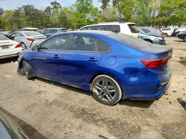 3KPF34AD8ME375299 2021 KIA FORTE - Image 2