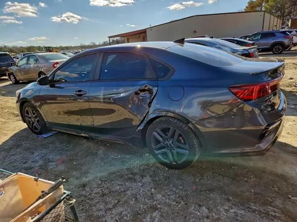 3KPF34AD8ME382818 2021 KIA FORTE - Image 2