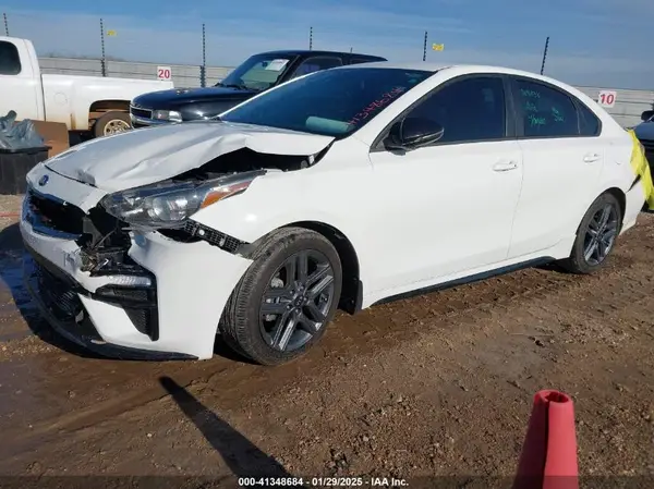 3KPF34AD8ME387002 2021 KIA FORTE - Image 2