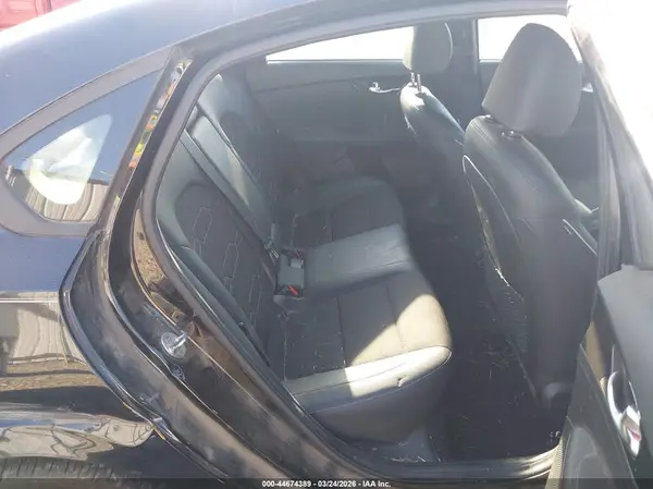 3KPF34AD8ME389834 2021 KIA FORTE - Image 8