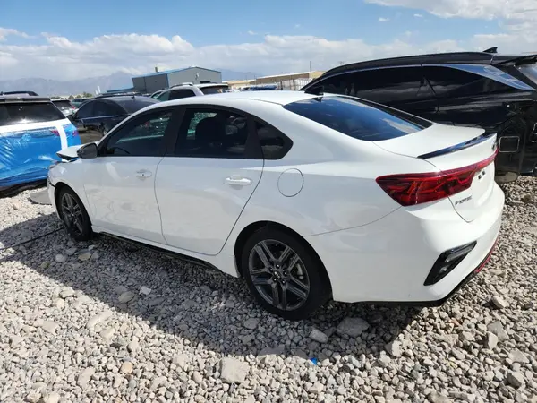 3KPF34AD8ME393009 2021 KIA FORTE - Image 2
