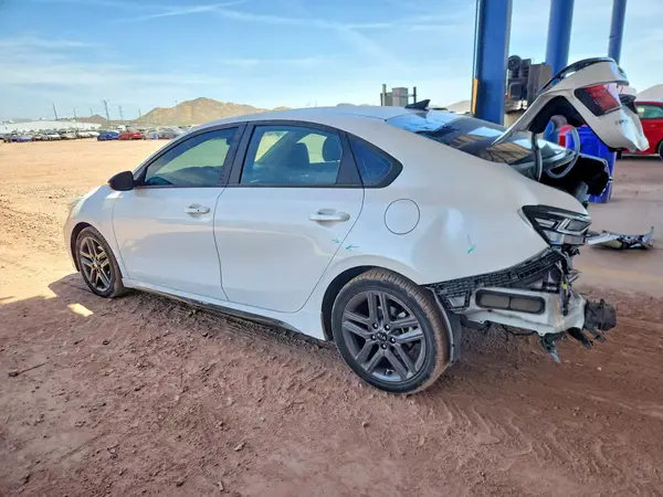 3KPF34AD8ME404509 2021 KIA FORTE - Image 2