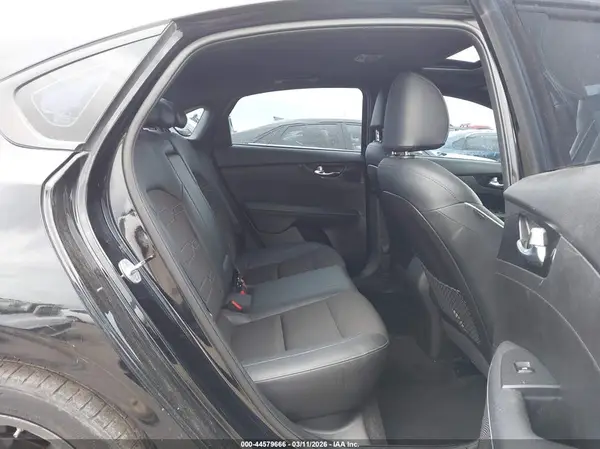 3KPF34AD8ME405062 2021 KIA FORTE - Image 8