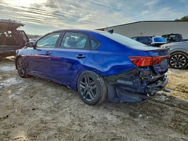 3KPF34AD8ME407801 2021 KIA FORTE - Image 2