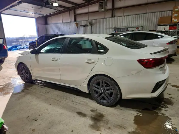 3KPF34AD8ME414716 2021 KIA FORTE - Image 2