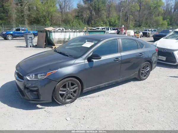 3KPF34AD8ME417065 2021 KIA FORTE - Image 2