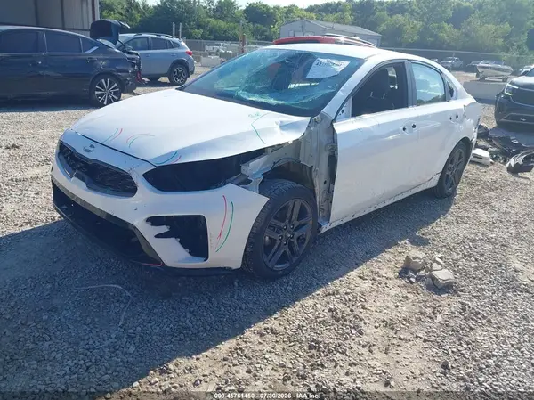 3KPF34AD8ME419074 2021 KIA FORTE - Image 2