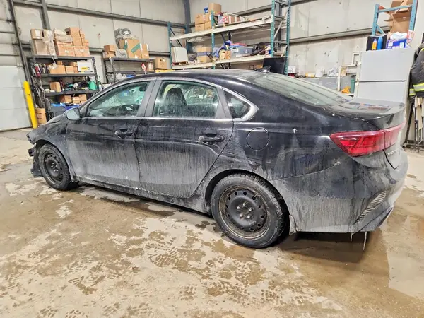 3KPF34AD8NE436376 2022 KIA FORTE - Image 2