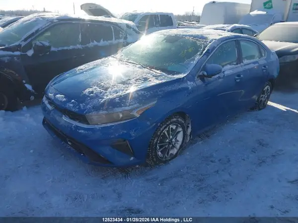 3KPF34AD8NE521458 2022 KIA FORTE - Image 2