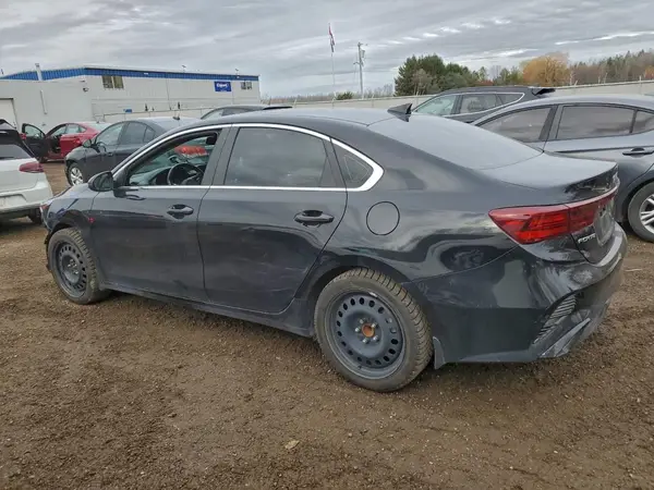 3KPF34AD8PE570551 2023 KIA FORTE - Image 2