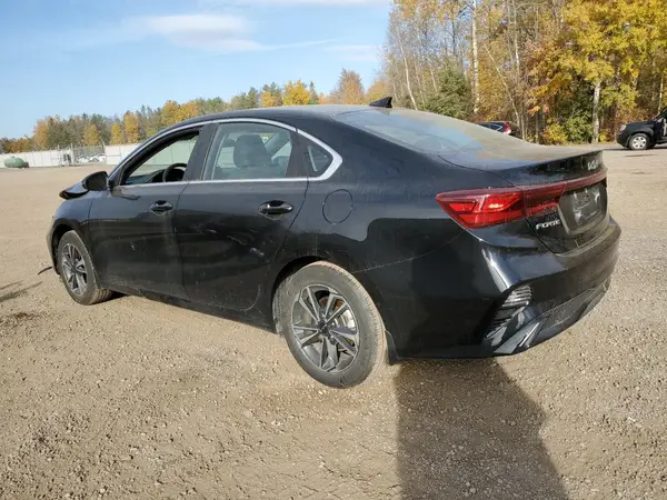 3KPF34AD8PE614175 2023 KIA FORTE - Image 2