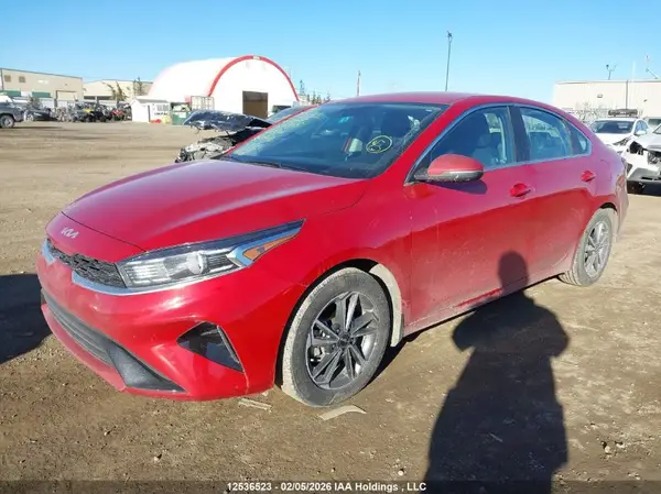 3KPF34AD8PE677485 2023 KIA FORTE - Image 2