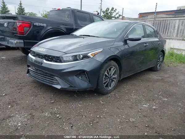 3KPF34AD8RE781915 2024 KIA FORTE - Image 2