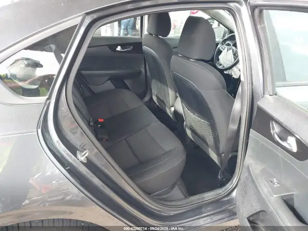 3KPF34AD9KE007520 2019 KIA FORTE - Image 8