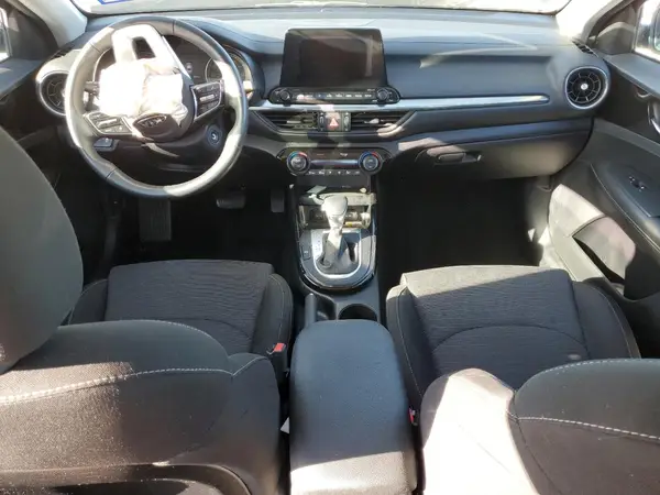3KPF34AD9KE008036 2019 KIA FORTE - Image 8