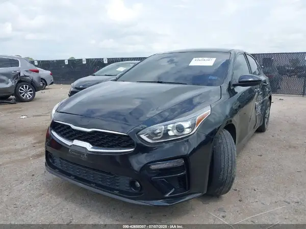 3KPF34AD9KE015682 2019 KIA FORTE - Image 2