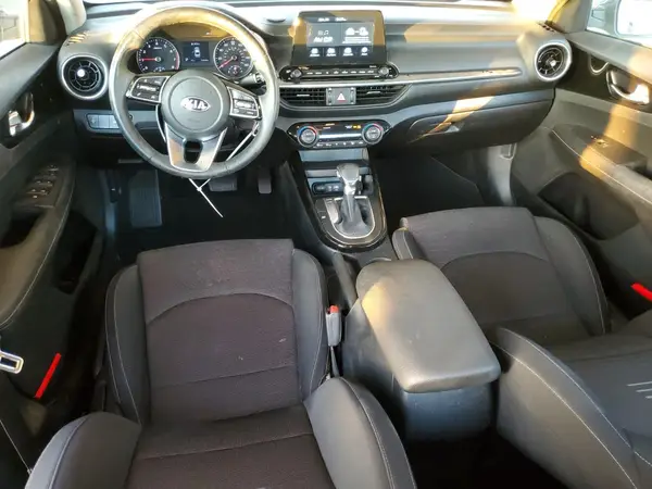 3KPF34AD9KE017089 2019 KIA FORTE - Image 8