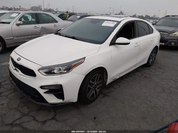 3KPF34AD9KE019859 2019 KIA FORTE - Image 2