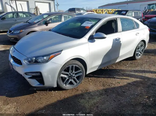 3KPF34AD9KE028481 2019 KIA FORTE - Image 2
