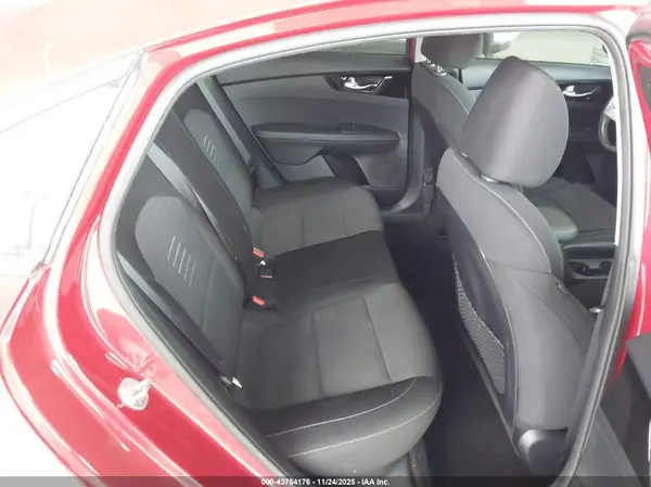 3KPF34AD9KE042090 2019 KIA FORTE - Image 8