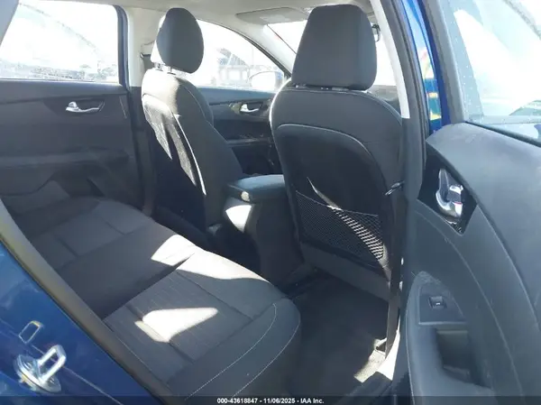 3KPF34AD9KE049105 2019 KIA FORTE - Image 8