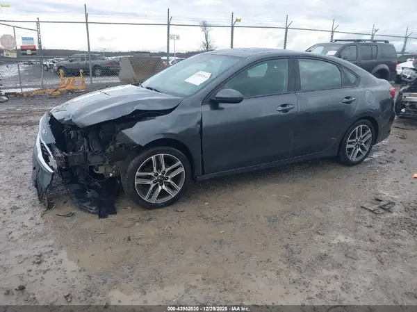 3KPF34AD9KE052697 2019 KIA FORTE - Image 2
