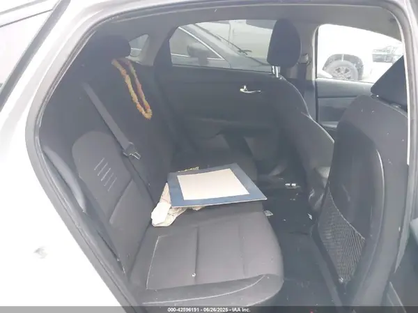3KPF34AD9KE064428 2019 KIA FORTE - Image 8
