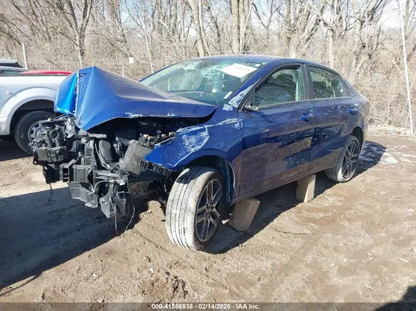 3KPF34AD9KE064512 2019 KIA FORTE - Image 2