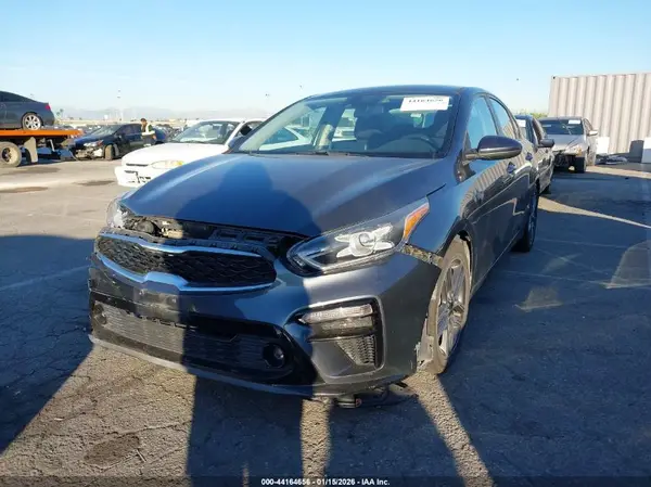 3KPF34AD9KE069953 2019 KIA FORTE - Image 2