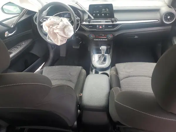 3KPF34AD9KE131321 2019 KIA FORTE - Image 8