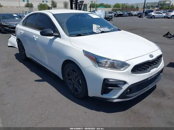 3KPF34AD9ME264373 2021 KIA FORTE - Image 1