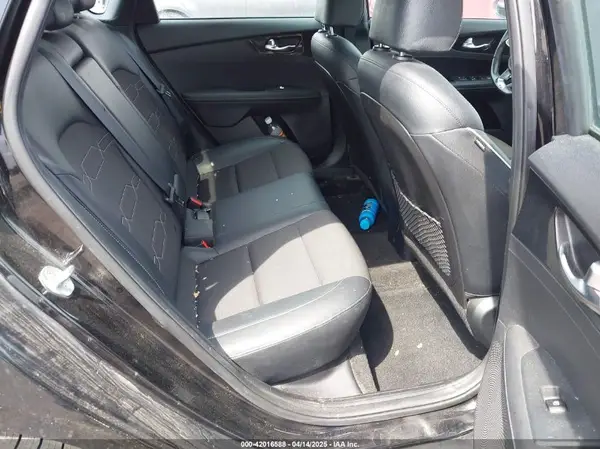 3KPF34AD9ME273882 2021 KIA FORTE - Image 8