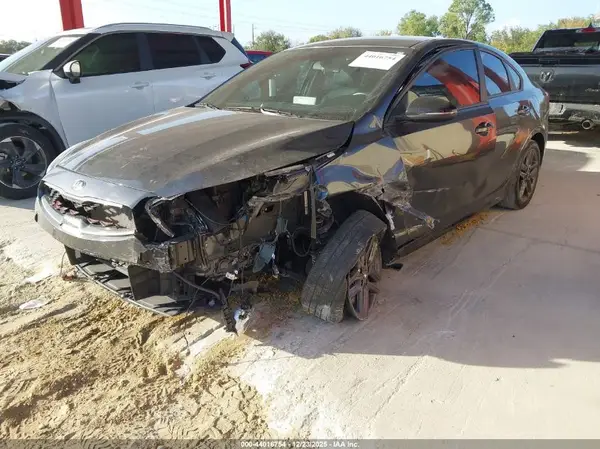 3KPF34AD9ME291833 2021 KIA FORTE - Image 2