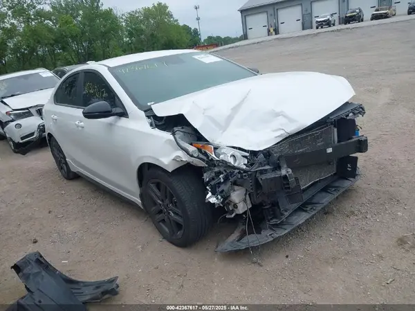 3KPF34AD9ME333644 2021 KIA FORTE - Image 1