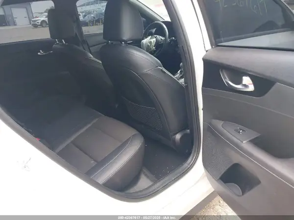 3KPF34AD9ME333644 2021 KIA FORTE - Image 8